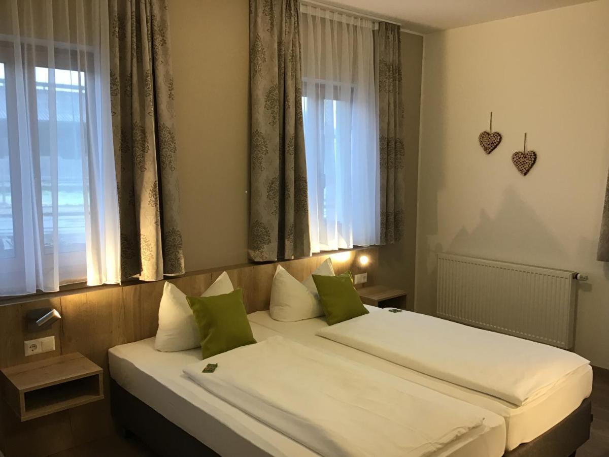 Gasthof Hotel Esterer Rosenheim Eksteriør bilde